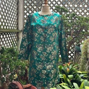 Vintage Emerald Green Brocade Coat, Asian Style Women’s M-L
Handmade, lined.